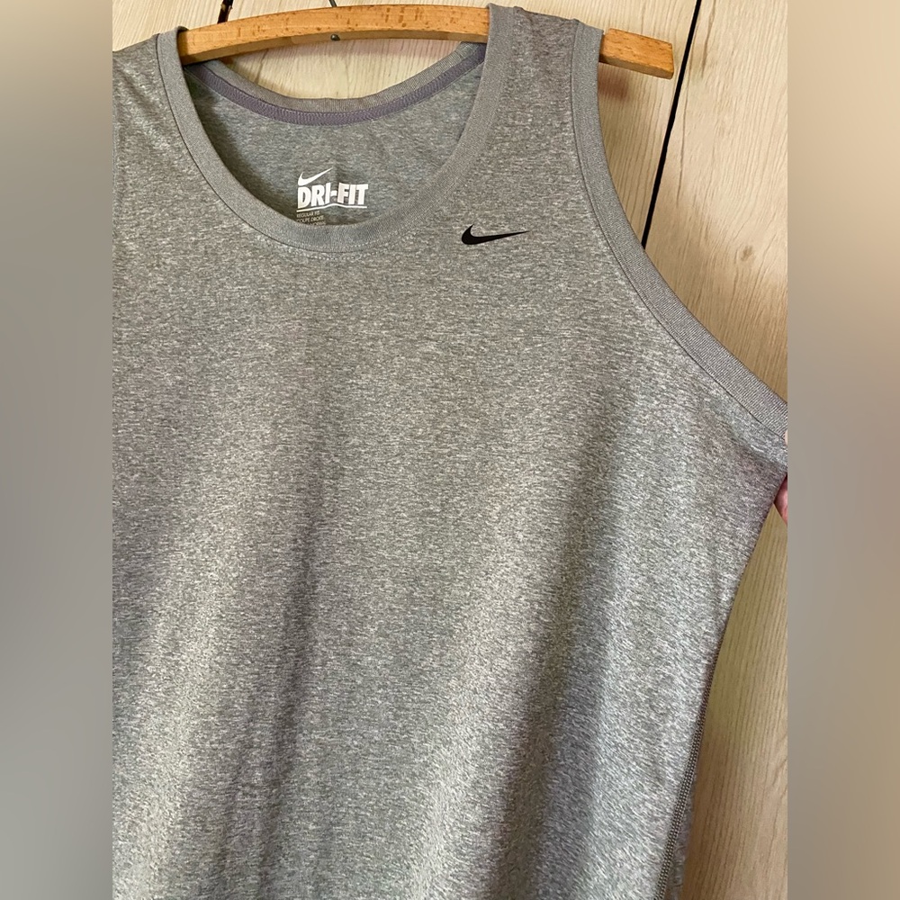 Nike top - Picture 8 of 14